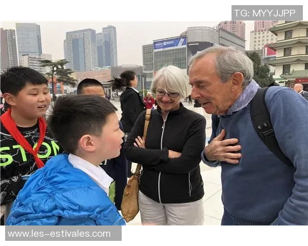 郑州街头偶遇足球明星的奇妙时刻与精彩瞬间揭秘